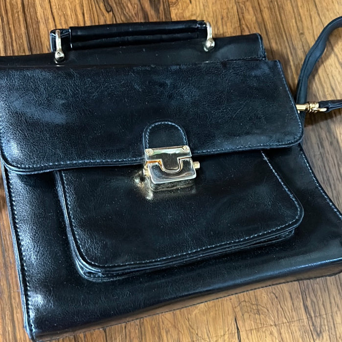 BLACK DOUBLE SIDED PURSE WITH GOLDEN HARDWARE
