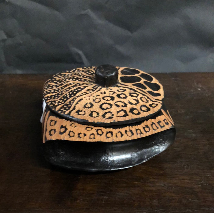 CARVED PATTERNED WOOD BOX