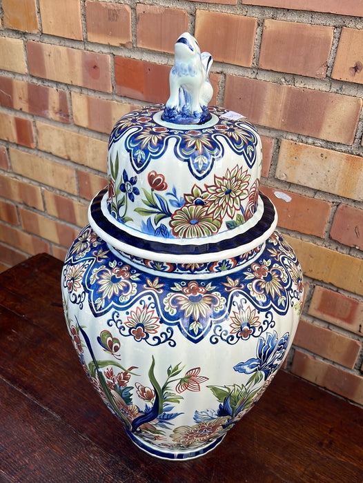 LARGE POLYCHROME DELFT GINGER JAR WITH FOO DOG