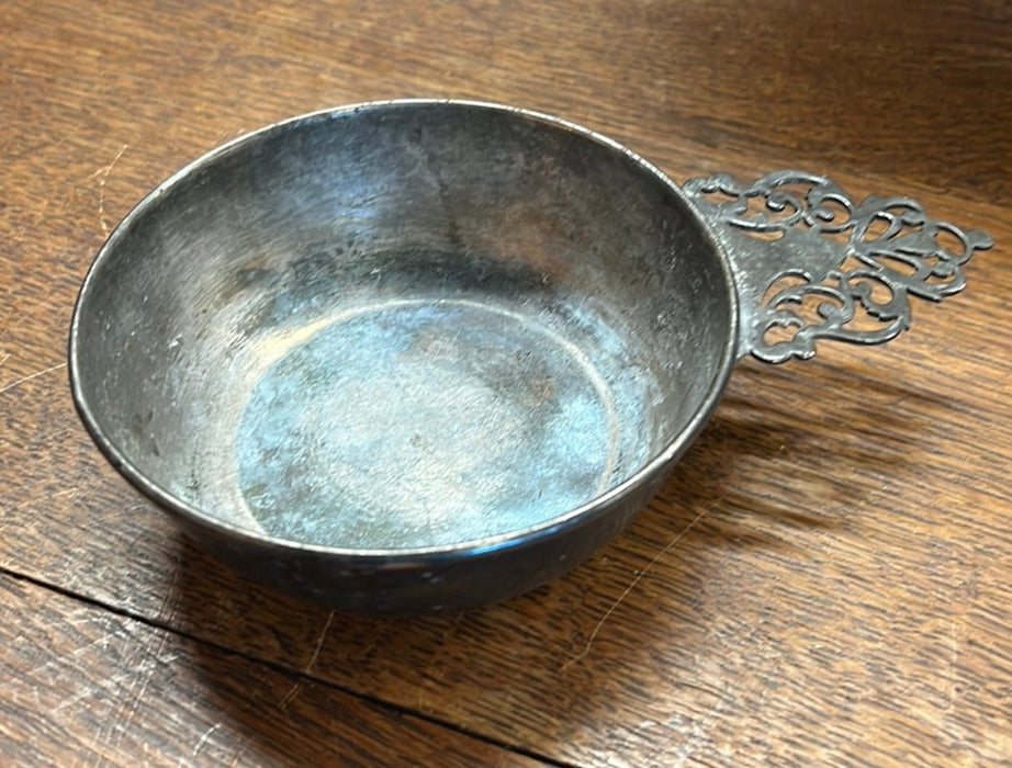 SMALL SILVERPLATE DISH WITH HANDLE