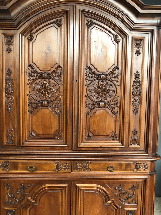 MAGNIFICENT CARVED LOUIS XV CUPBOARD