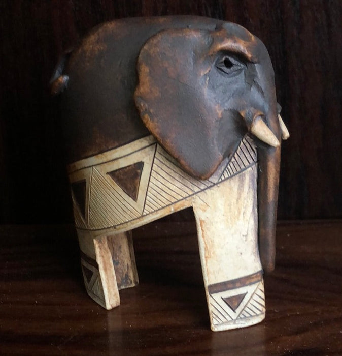 AFRICAN POTTERY ELEPHANT