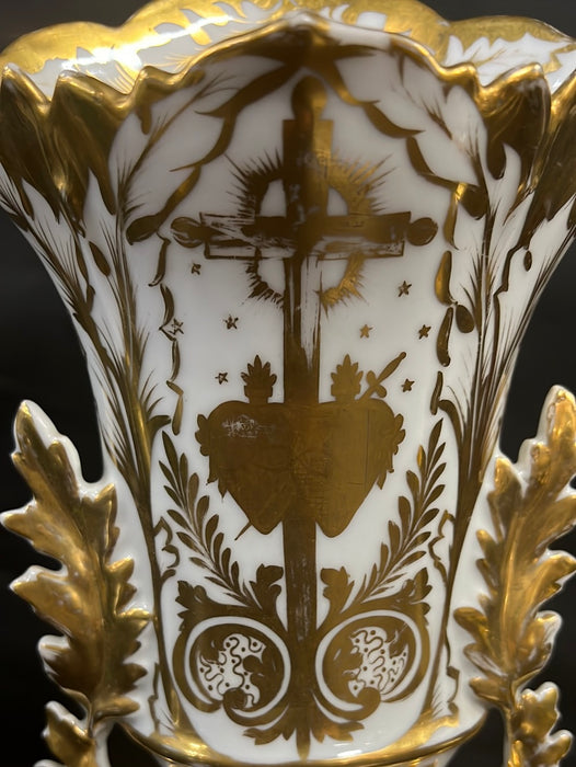 GOLD AND WHITE OLD PARIS VASE