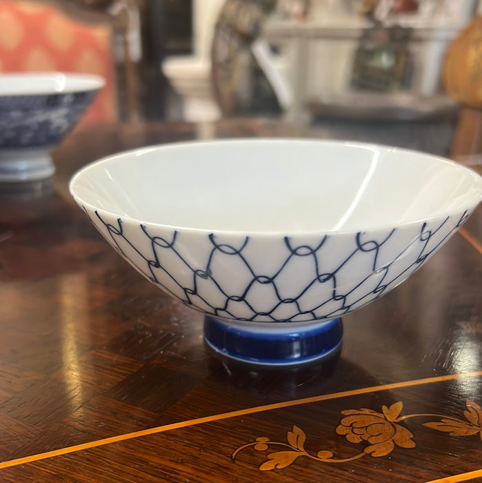 SET OF FOUR CHINA RICE DISHES