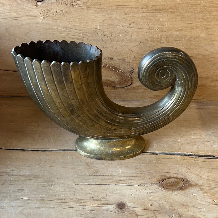 BRASS CORNOCOPIA SHELL SHAPED PLANTER