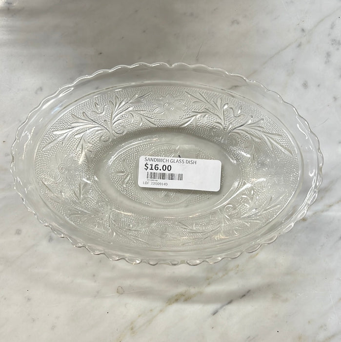 SANDWICH GLASS DISH