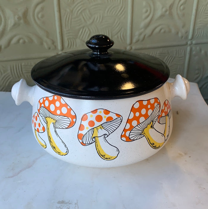 MUSHROOM OVEN STONEWARE WITH LID