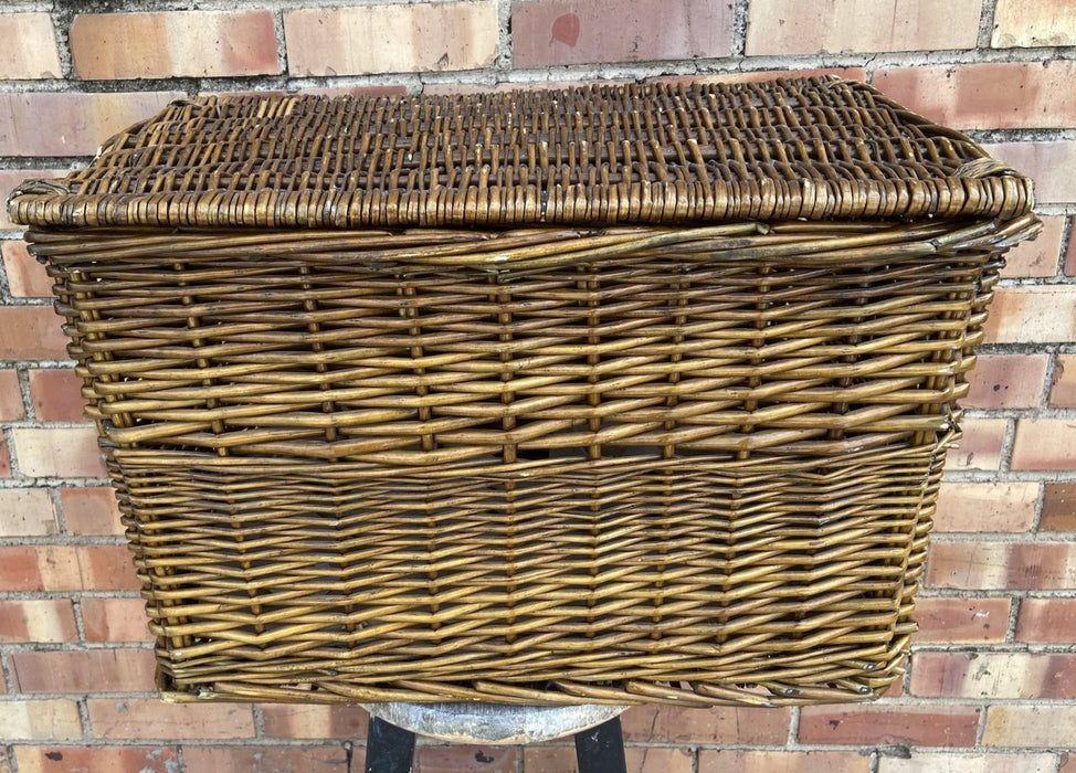 WICKER BASKET WITH LID (NOT OLD)