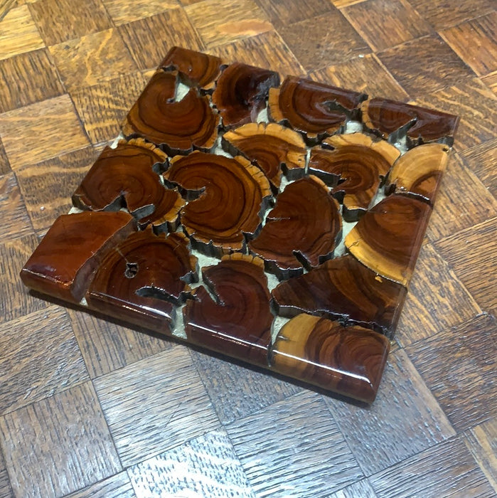 SECTIONED WOOD BLOCKS TRIVET