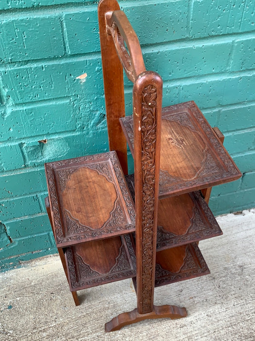 LEAF CARVED WOODEN SMALL FOLDING RACK