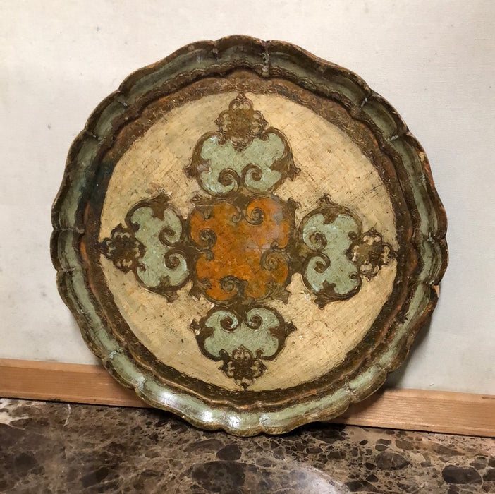 LARGE ROUND GOLD AND GREEN FLORENTINE TRAY