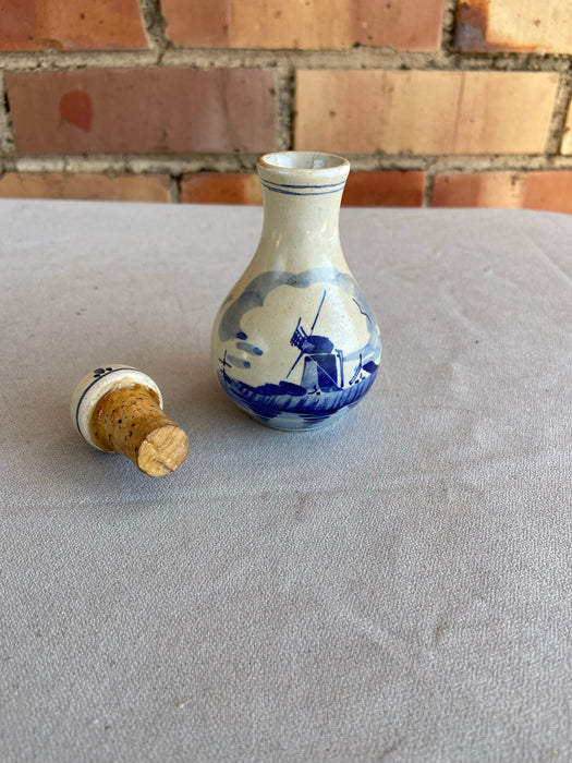 DELFT TINY WINDMILL CONTAINER WITH CORK LID