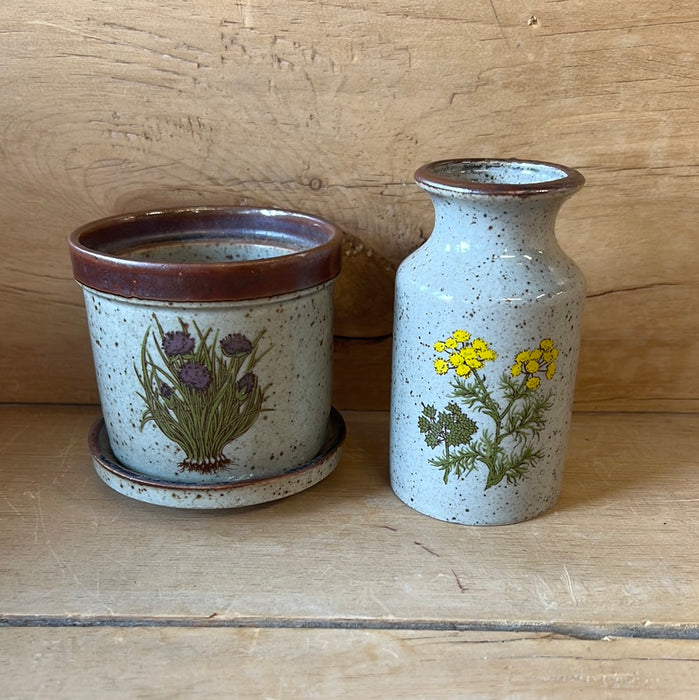 PAIR OF MINI SPECKLED POTTERY WITH FLORAL DECAL VESSELS