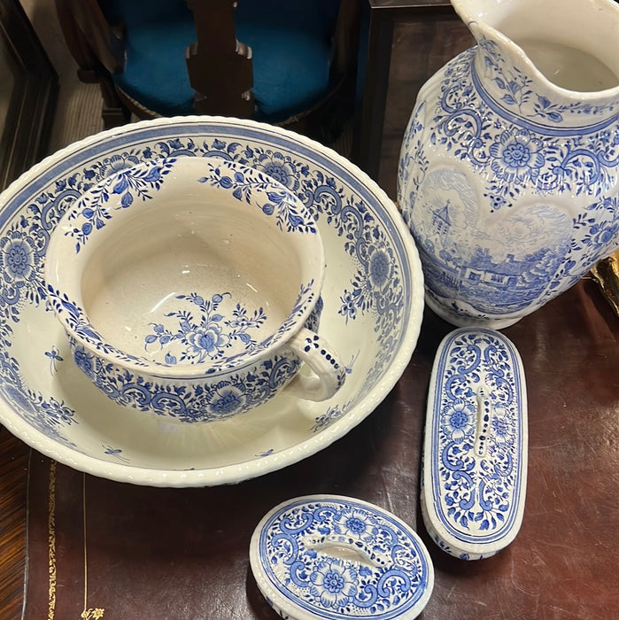 5 PIECE BLUE AND WHITE TRANSFERWARE BATH SET
