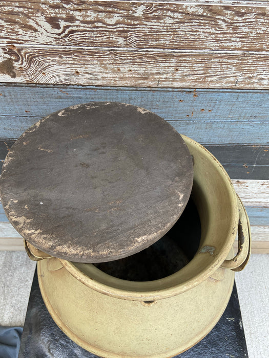 METAL AMERICAN LARGE MILK CAN WITH TOP