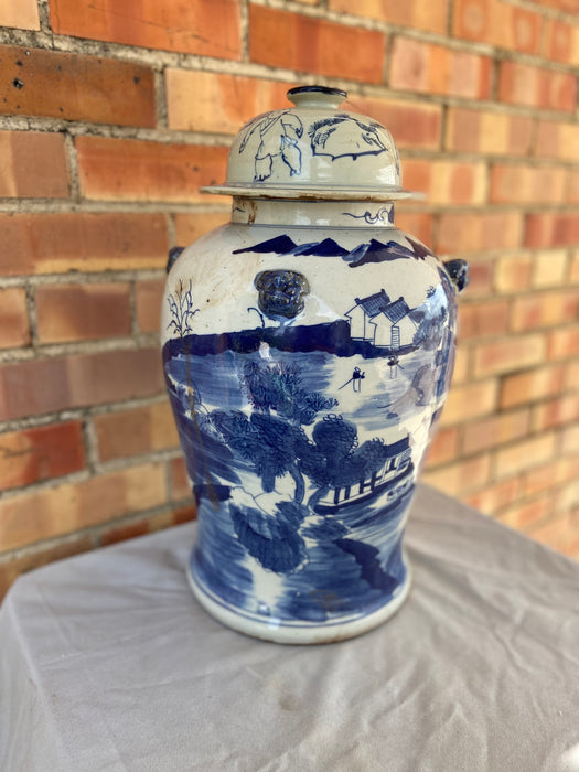 BLUE AND WHITE ASIAN LIDDED JAR