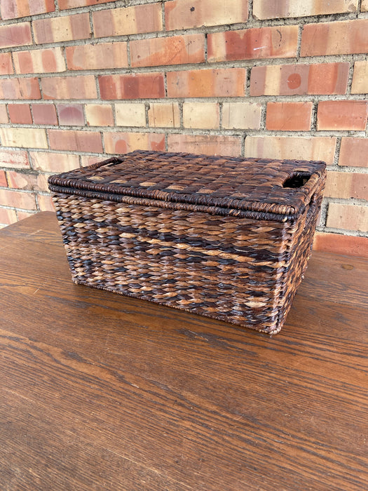 DARK RECTANGULAR WOVEN BROWN BASKET WITH LID
