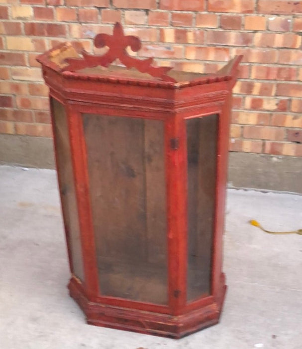 RED SOUTH AMERICAN RELIQUARY