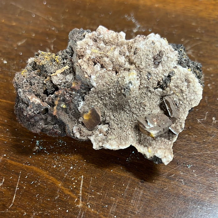 SMALL QUARTZ/MICA SPECIMEN