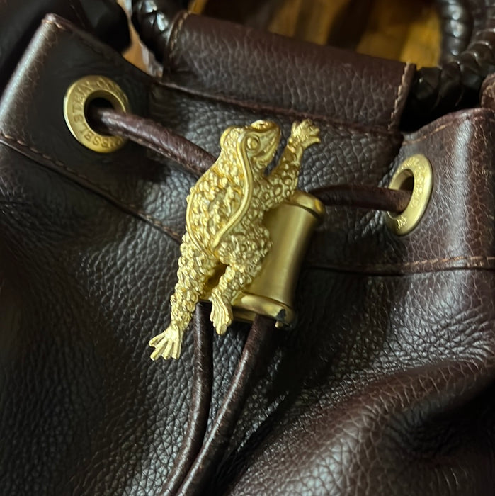 BROWN PURSE WITH SNAKE HANDLES AND FROG CINCH