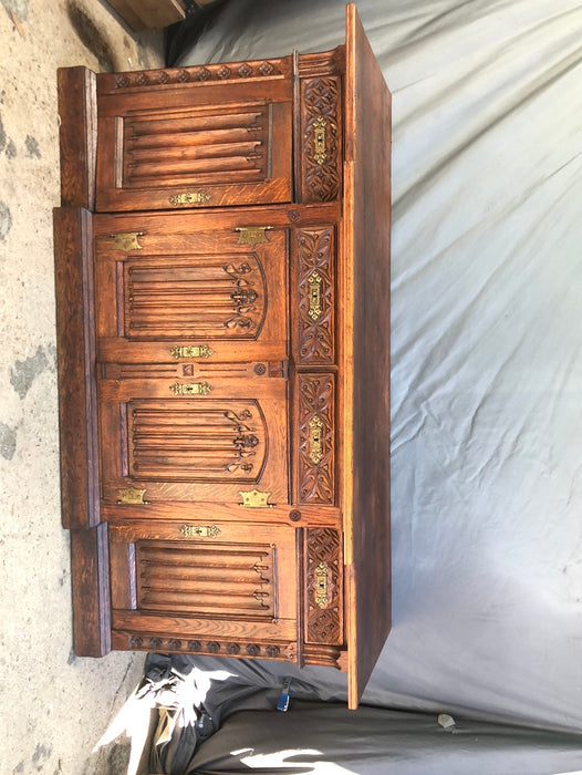 GOTHIC OAK ALTAR WITH LINENFOLD