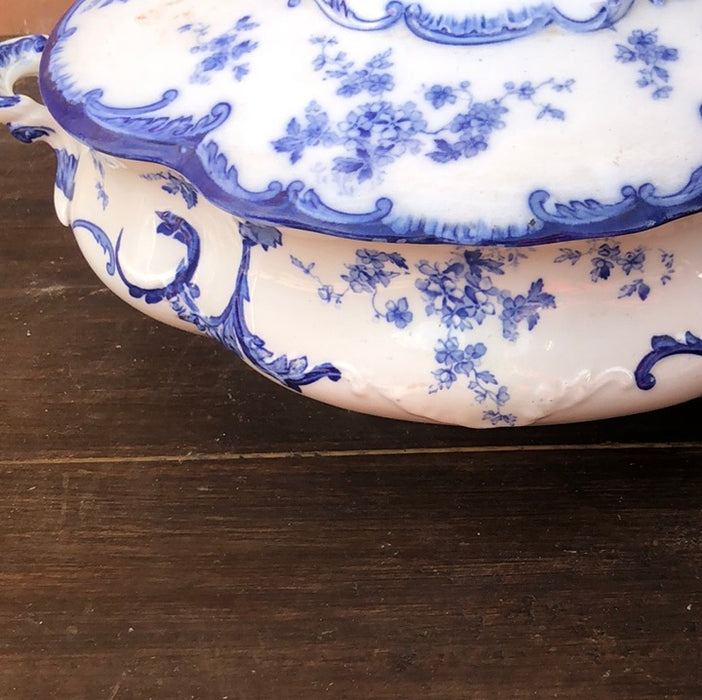 BLUE AND WHITE OBLONG ENGLISH TUREEN