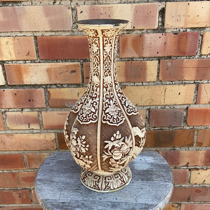 ASIAN BROWN AND ECCRU 1970'S VASE WITH RELIEF