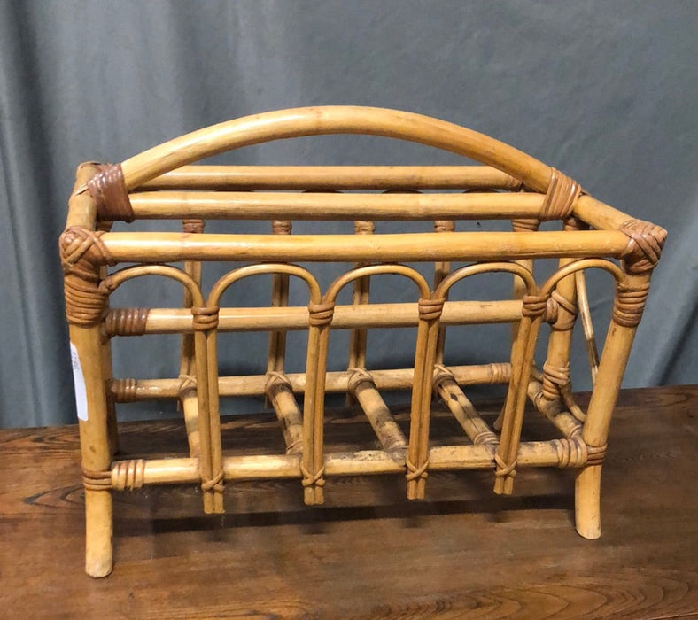 RATTAN MAGAZINE RACK
