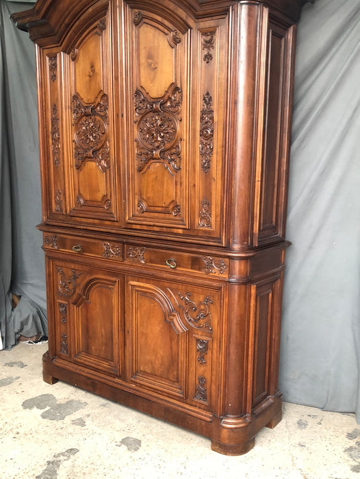 MAGNIFICENT CARVED LOUIS XV CUPBOARD