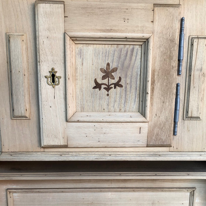 TALL AND NARROW OAK STORAGE CABINET WITH DRAWERS