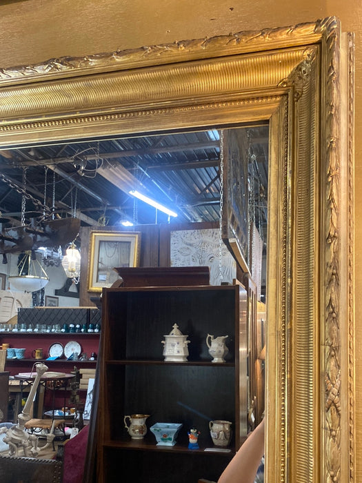 GOLD MIRROR WITH ORNATE FRAME