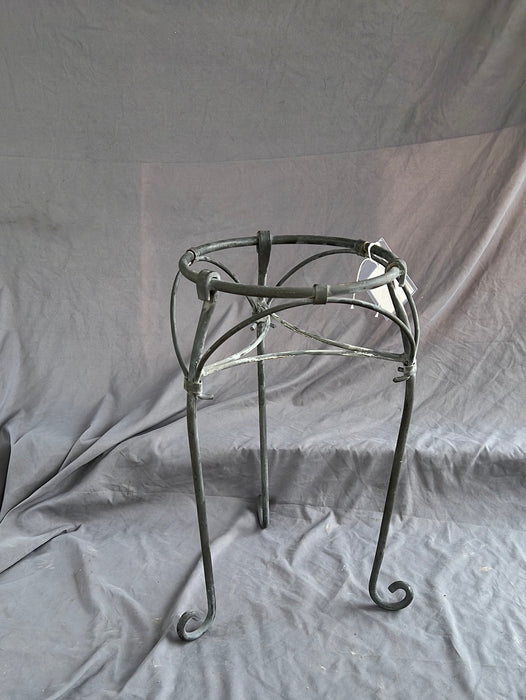 WROUGHT IRON SMALL PLANT STAND