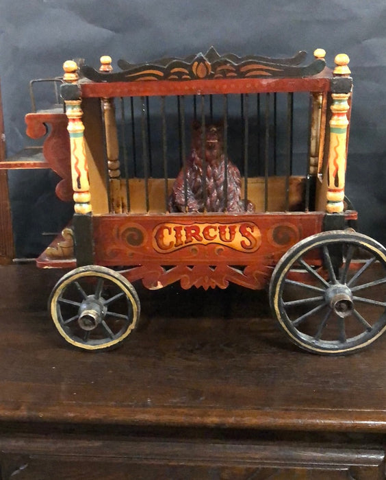 WOOD CIRCUS WAGON