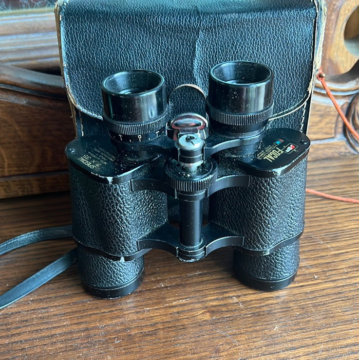 VINTAGE KMART BINOCULARS IN CASE