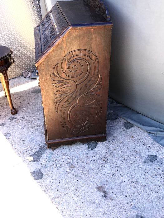 CARVED ENGLISH 1890S DROP FRONT OAK DESK