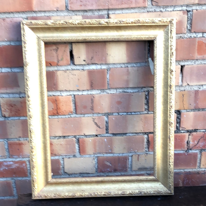 SMALL GOLD FRAME