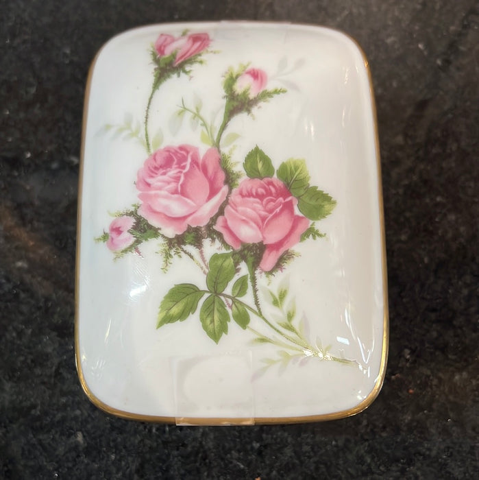 SMALL PORCELAIN ROSES LIMOGE BOX