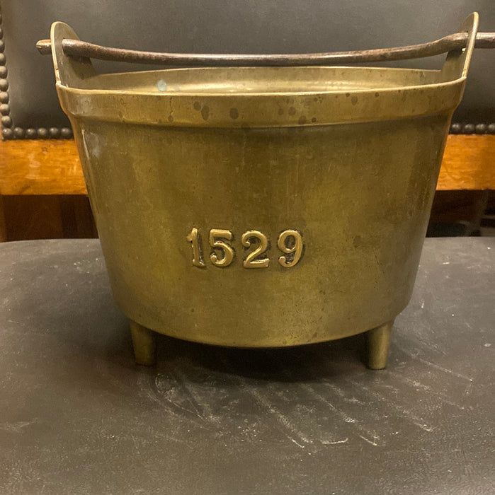 SMALL LION BRASS CAULDRON