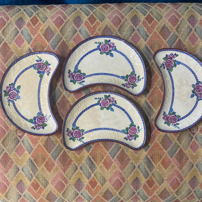 COPELAND SPODE SET OF 4 CARVED BONE DISHES