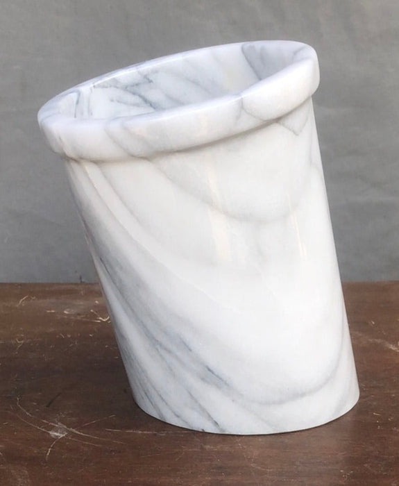 SLANTED WHITE MARBLE CONTAINER