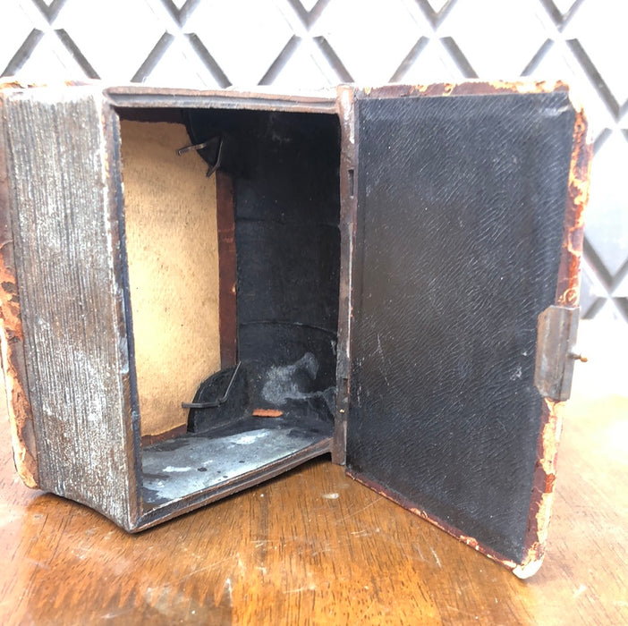 SMALL BOOK BOX