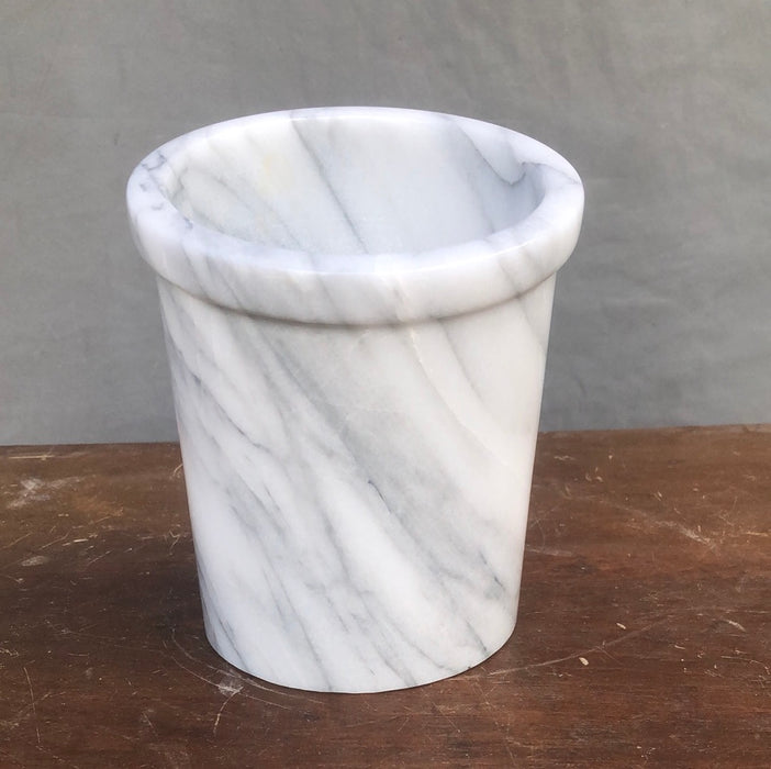 SLANTED WHITE MARBLE CONTAINER