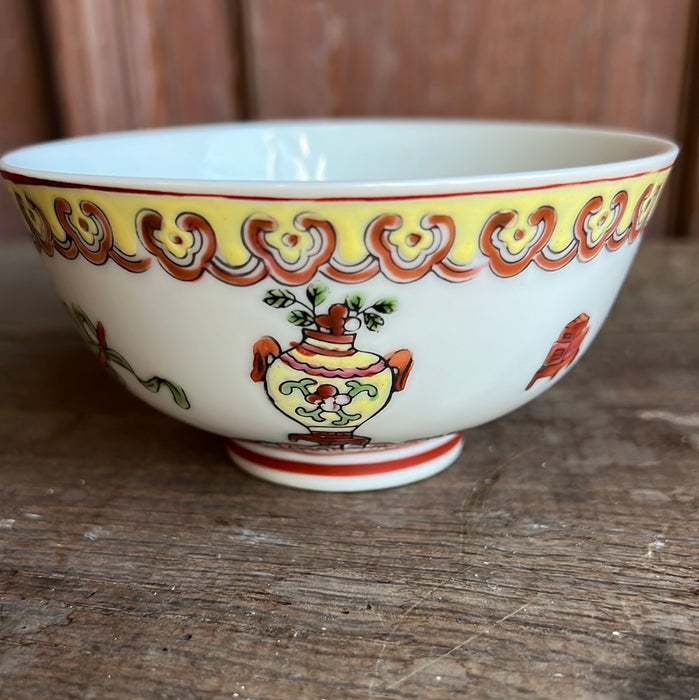 SMALL CHINESE BOWL WITH PLANTS AND HOME DECOR DESIGN