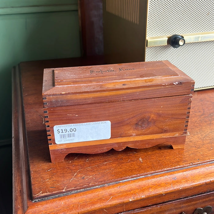 EMPHOPRIA KANSAS LANE CEDAR BOX