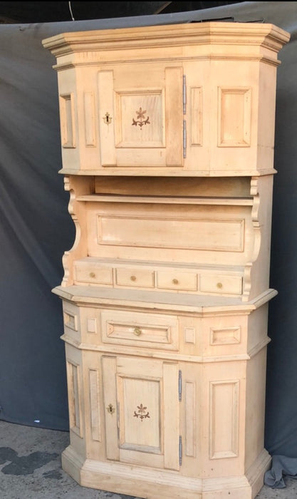 TALL AND NARROW OAK STORAGE CABINET WITH DRAWERS