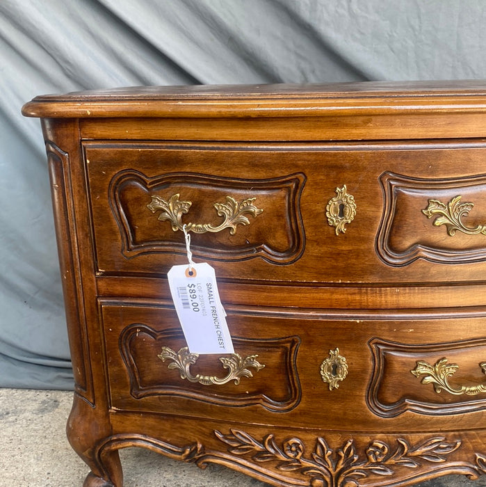 SMALL FRENCH CHEST