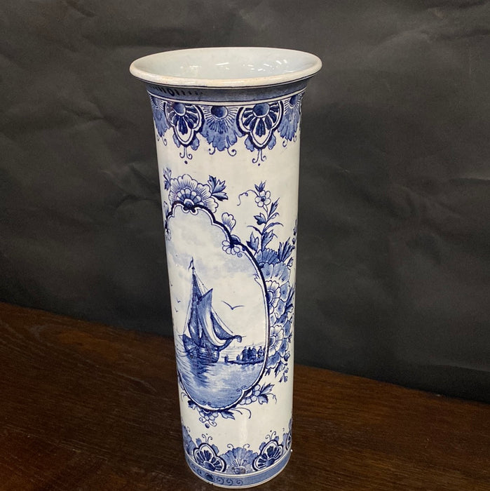 PAIR OF DELFT FLARED CYLINDRICAL VASES WITH SAILBOATS