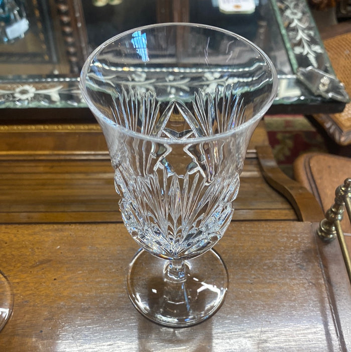 SET OF EIGHT CRYSTAL STEMMED WATER GOBLETS