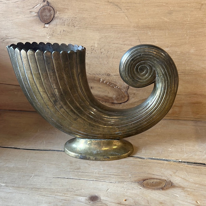 BRASS CORNOCOPIA SHELL SHAPED PLANTER