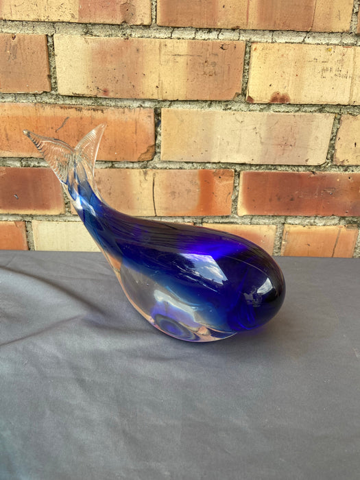 ART GLASS WHALE